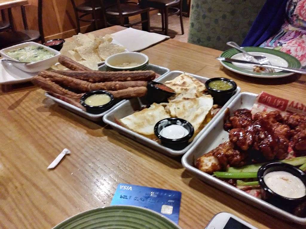 Applebees Grill + Bar | 1710 Hempstead Turnpike, Elmont, NY 11003 | Phone: (516) 775-1377