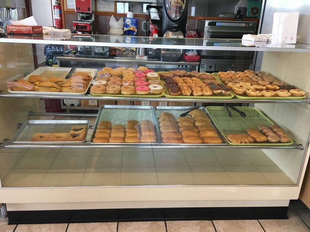 Yankee Doodle Donuts | 327 Magnolia Blvd, Magnolia, TX 77355, USA | Phone: (281) 356-9523