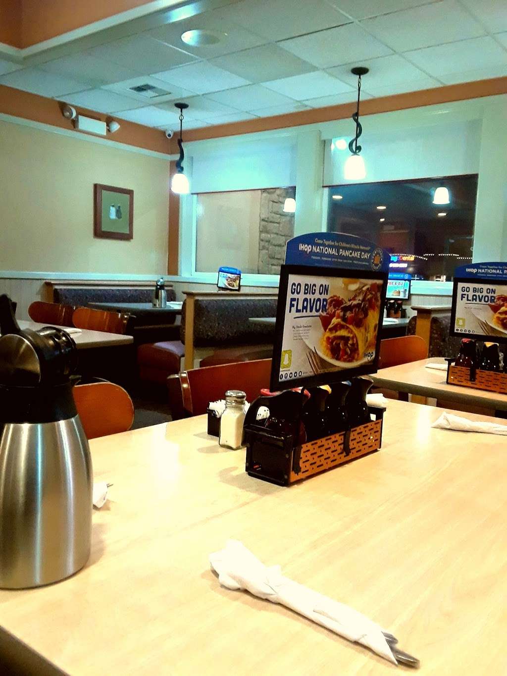 IHOP | 3003 S Cicero Ave, Cicero, IL 60804, USA | Phone: (708) 780-7326