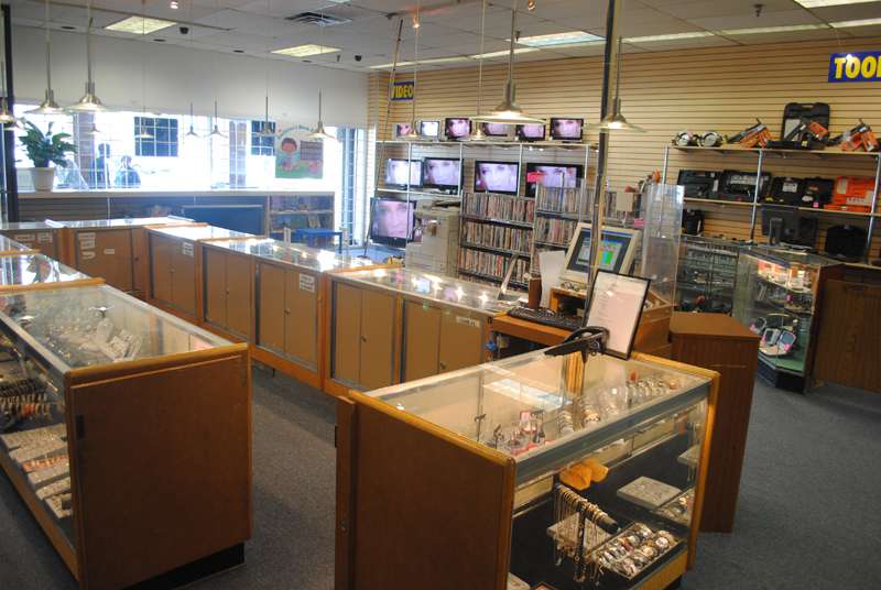 Top Dollar Pawn & Jewelry | 5225 Indian Head Hwy Suite #B, Glassmanor, MD 20745, USA | Phone: (301) 839-4433