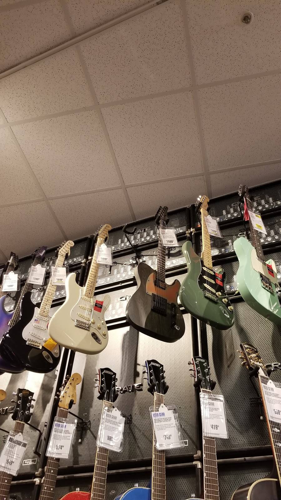 Guitar Center | 9919 E 71st St, Tulsa, OK 74133 | Phone: (918) 307-0943