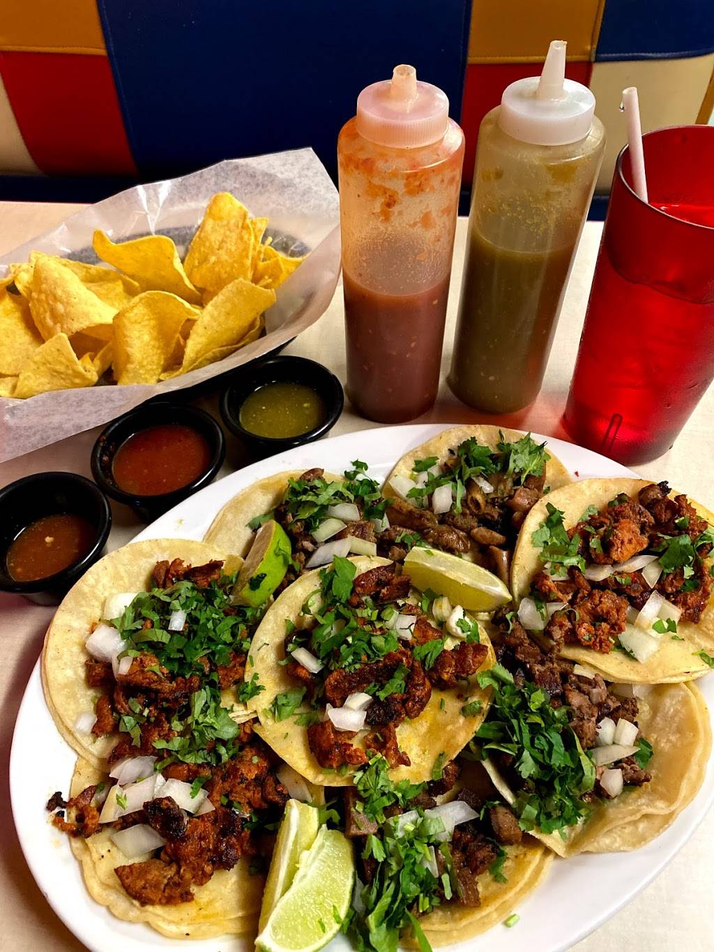 Tacos El Matador | 1230 Merriam Ln, Kansas City, KS 66103, USA | Phone: (913) 677-9065