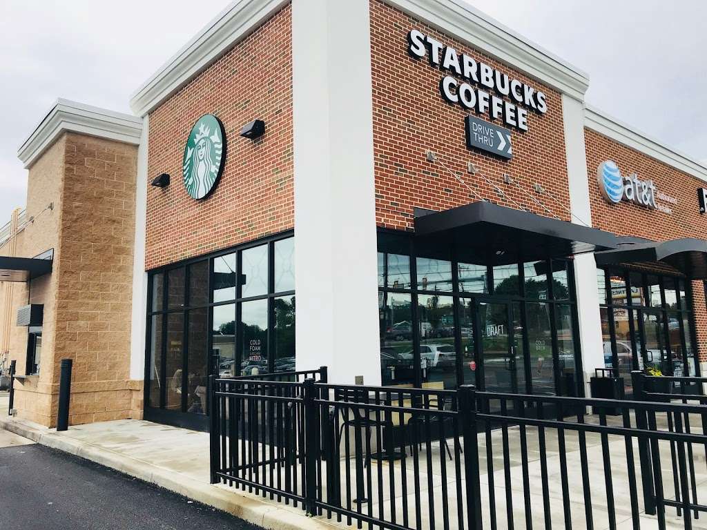 Starbucks | 4816 Edgmont Ave, Brookhaven, PA 19015, USA | Phone: (267) 280-7966