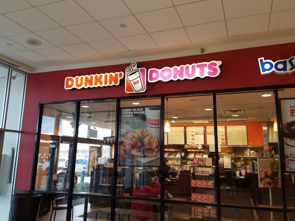 Dunkin Donuts | Livingston Mall, 112 Eisenhower Pkwy, Livingston, NJ 07039, USA | Phone: (973) 992-1925