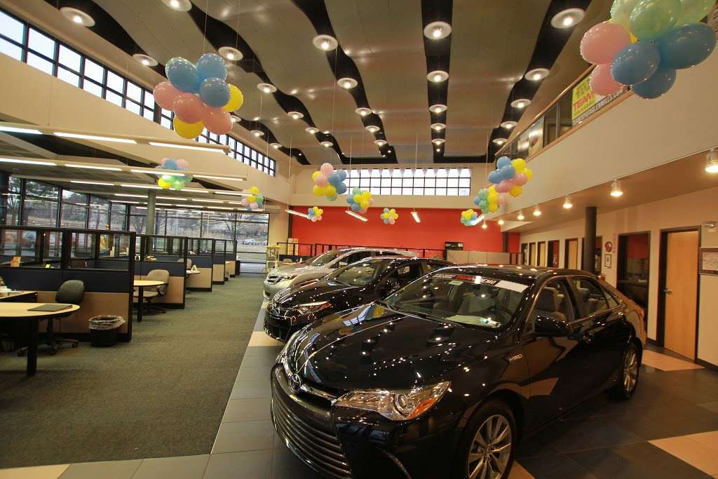 Team Toyota of Glen Mills 1050 Baltimore Pike, Glen Mills, PA 19342