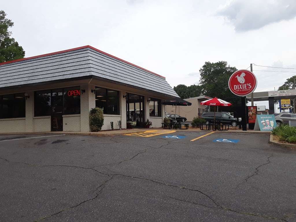 Dixies Fish & Chicken | 24 W D St, Newton, NC 28658, USA | Phone: (828) 994-4894