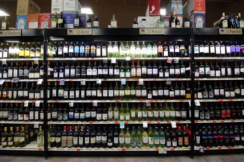 Wine Warehouse of Mantua | 222 Bridgeton Pike, Mantua Township, NJ 08051, USA | Phone: (856) 681-2568