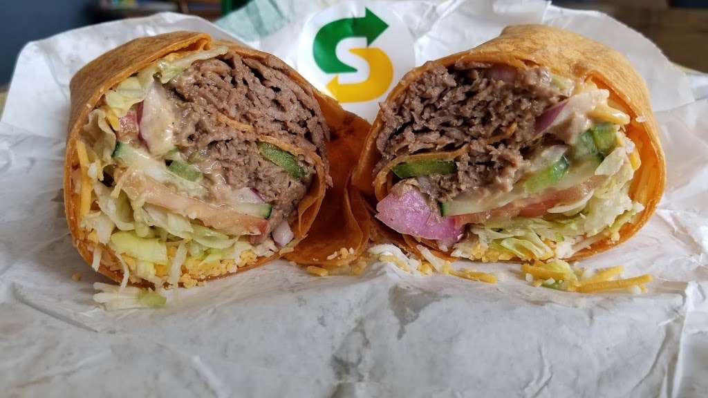 Subway Restaurants | 1024 McHenry Ave Suite J, Crystal Lake, IL 60014, USA | Phone: (815) 455-8322