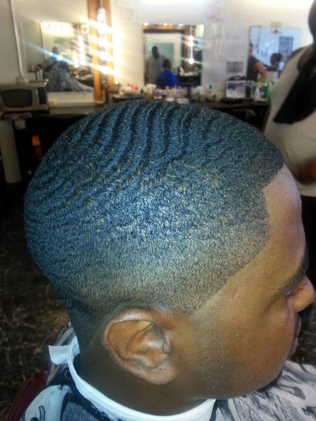 Big Ts Unisex Salon | 7026 W Florissant Ave, St. Louis, MO 63136, USA | Phone: (314) 381-4433