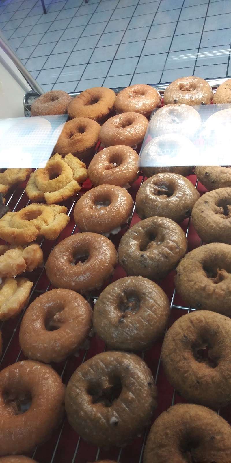 Star-Lite Donuts #3 | 712 Greens Rd, Houston, TX 77060 | Phone: (281) 617-6795