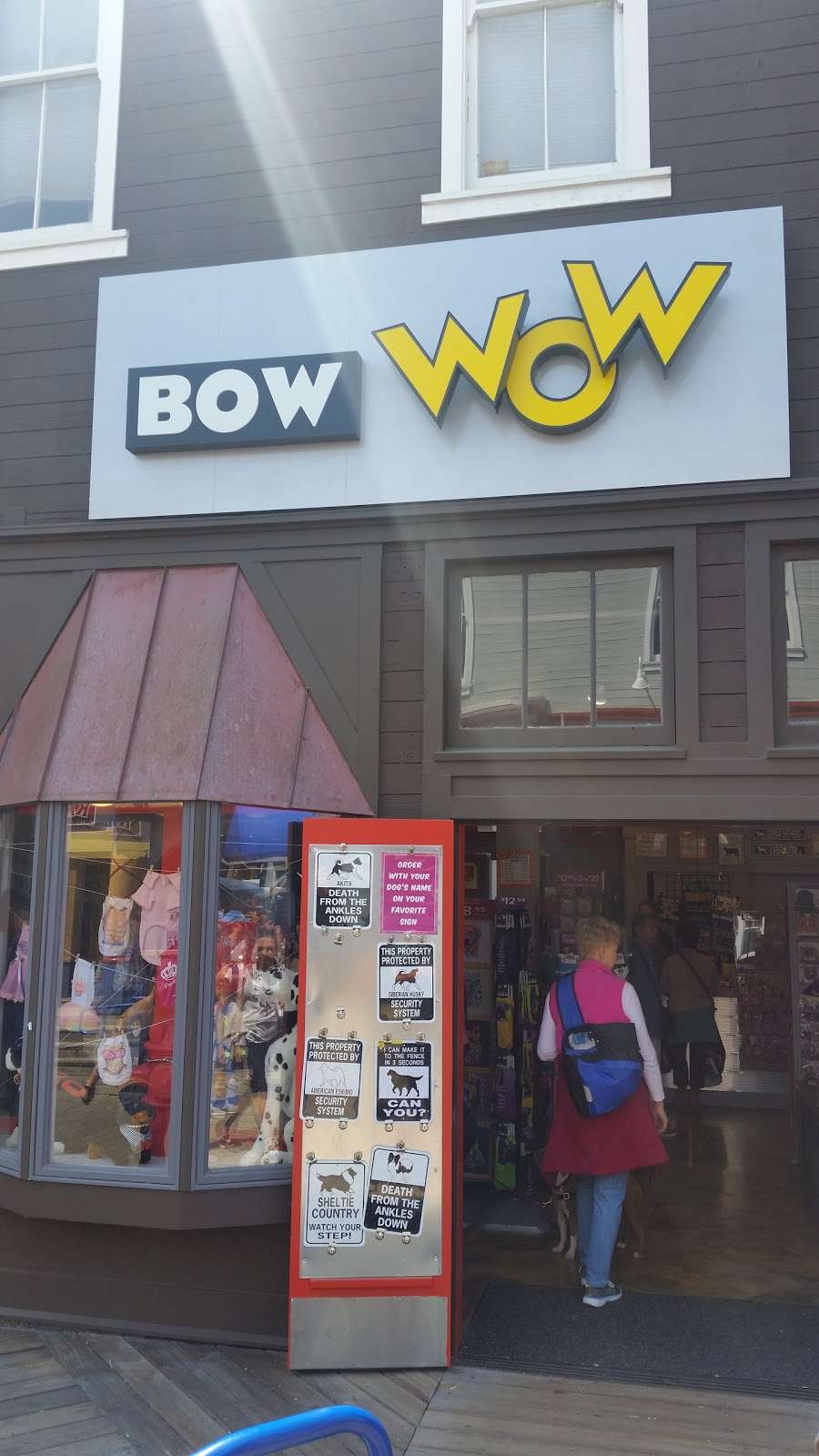 Bow WOW | Building H Level 1, Pier 39, San Francisco, CA 94133 | Phone: (415) 872-9186