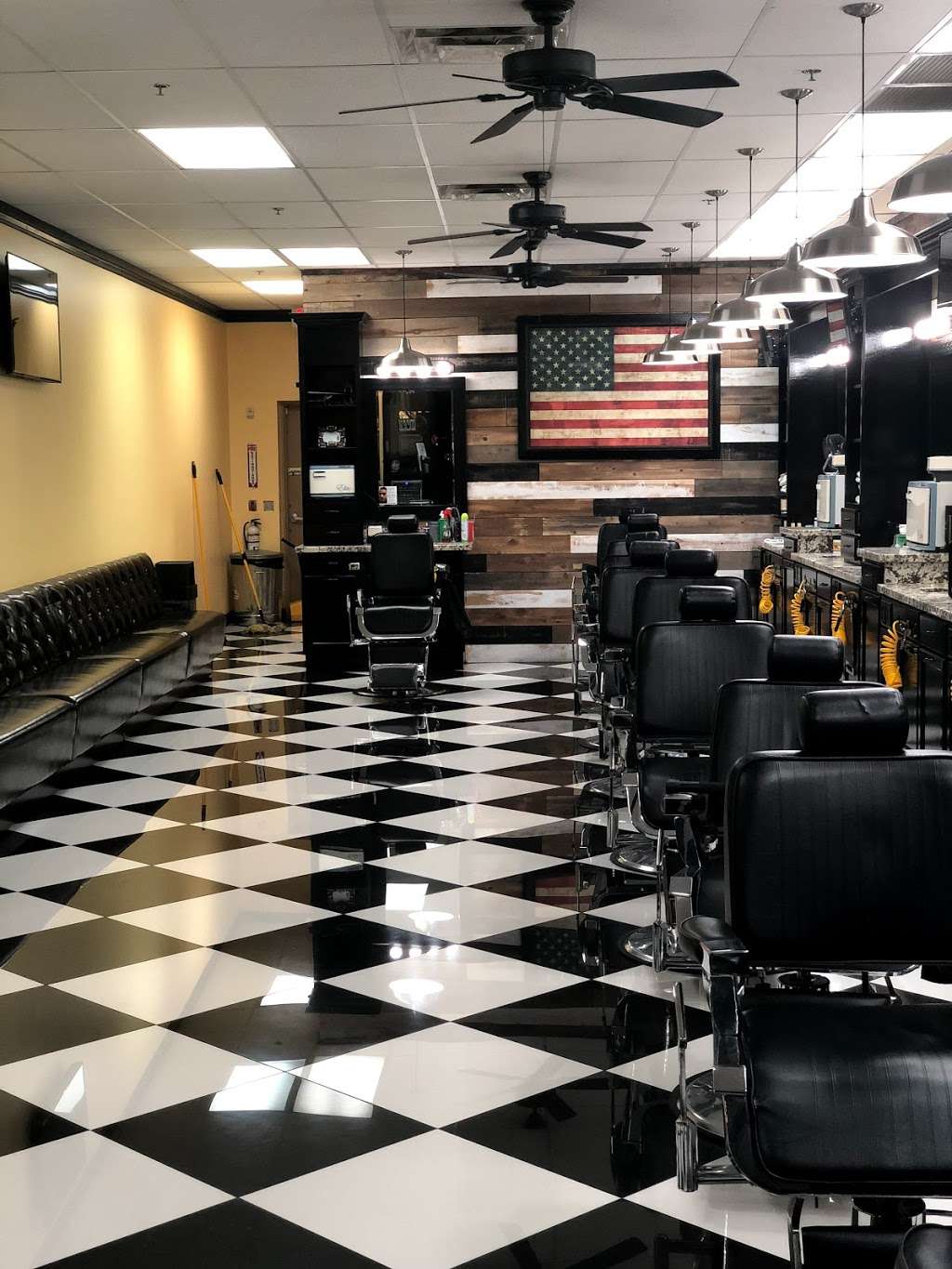 Oscar's Barber Shop 210 N Avondale Blvd 101, Avondale, AZ 85323, USA