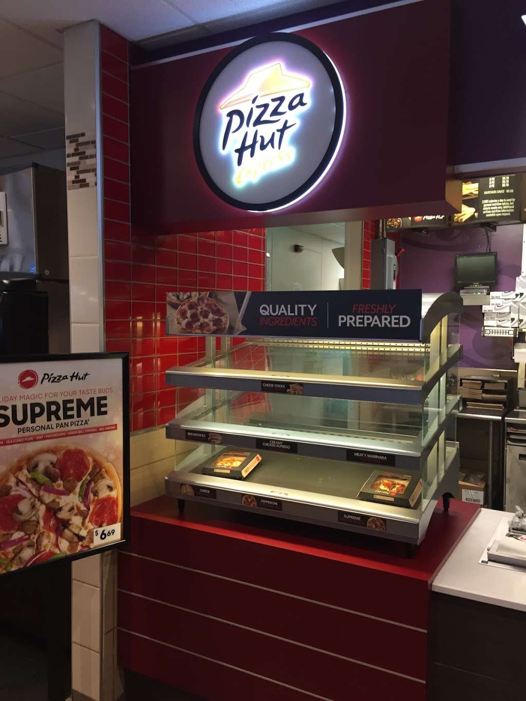 Pizza Hut Express | 6100 Sawyer Rd, Sawyer, MI 49125, USA