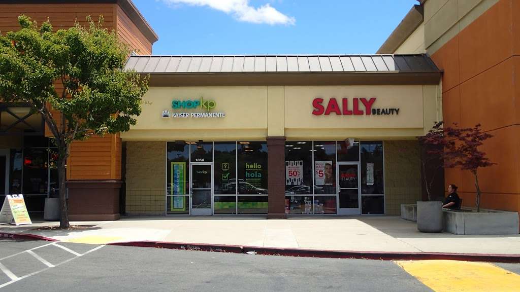 Sally Beauty | 1352 Fitzgerald Dr, Pinole, CA 94564, USA | Phone: (510) 758-3812