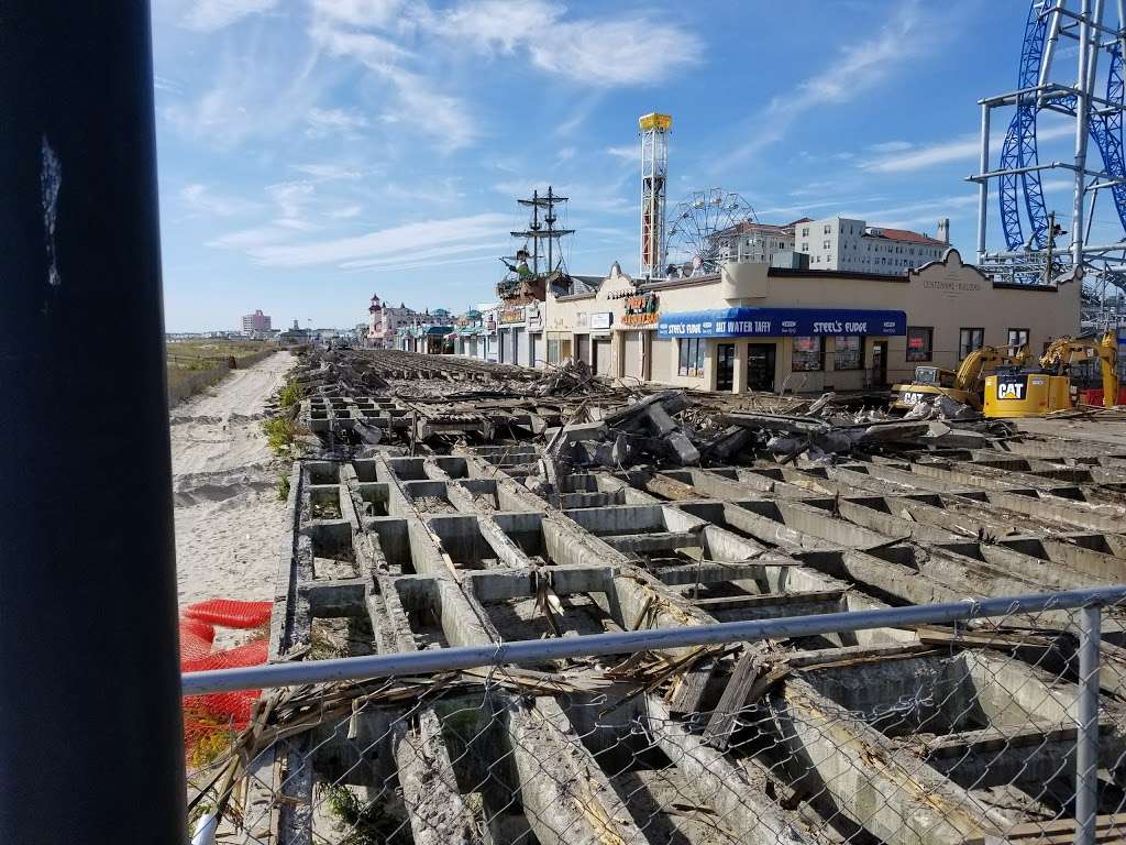 Litterers Food Court | 840-842 Boardwalk, Ocean City, NJ 08226 | Phone: (609) 399-8244