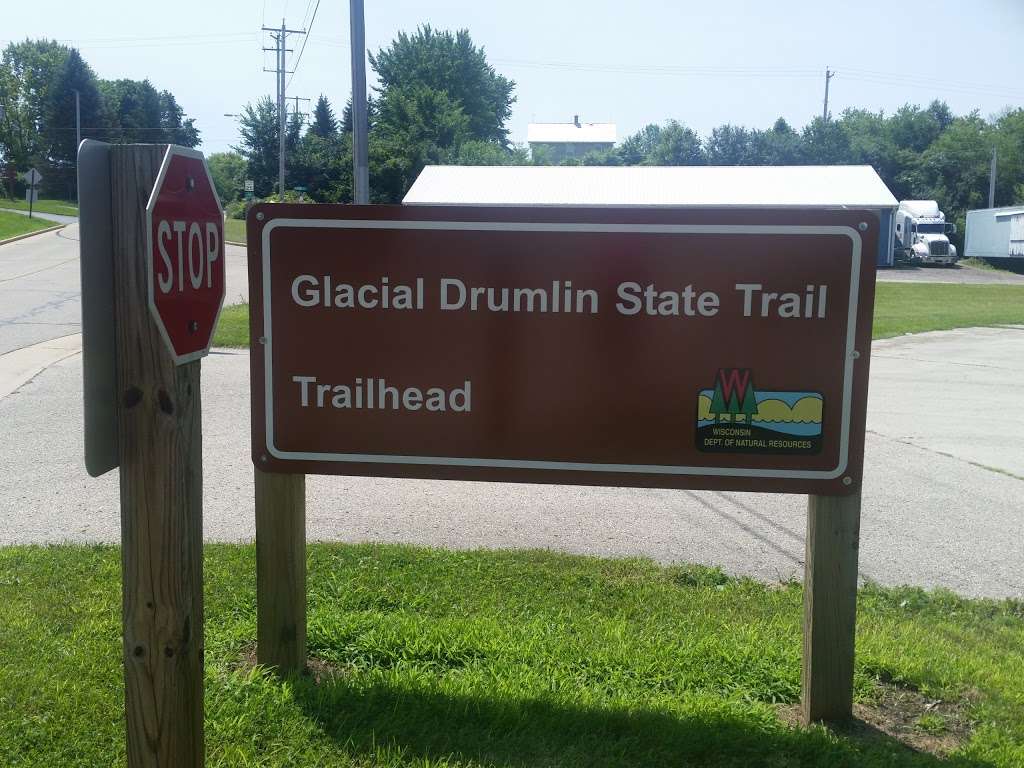 Sullivan Glacial Drumlin State Trail Head | 733 Palmyra St, Sullivan, WI 53178, USA