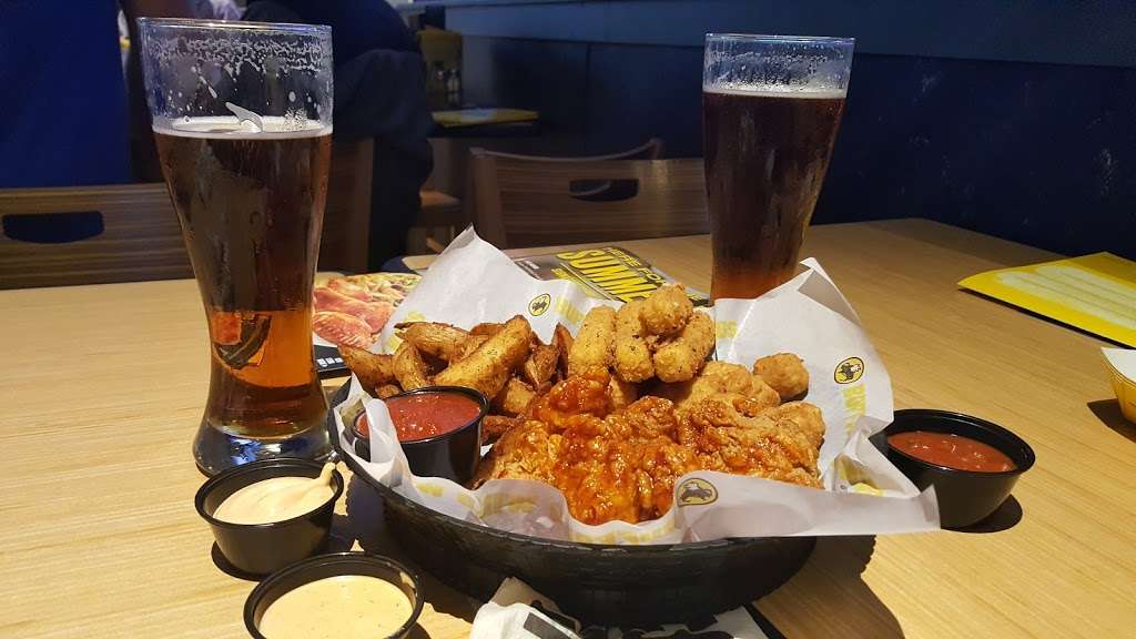 Buffalo Wild Wings | 404 Englar Rd, Westminster, MD 21157 | Phone: (410) 386-3550