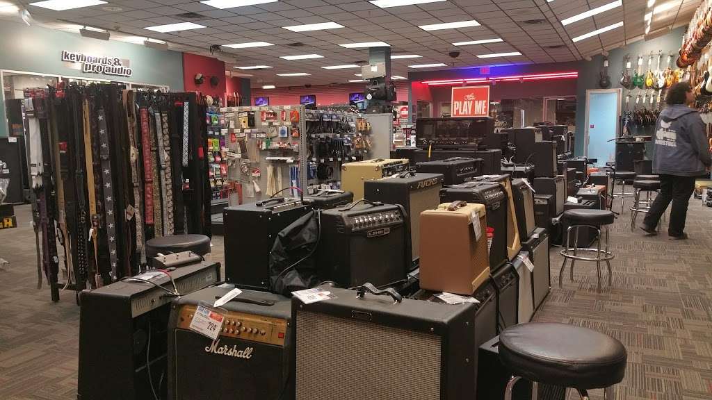 Guitar Center | 8 Garet Pl, Commack, NY 11725, USA | Phone: (631) 858-2388