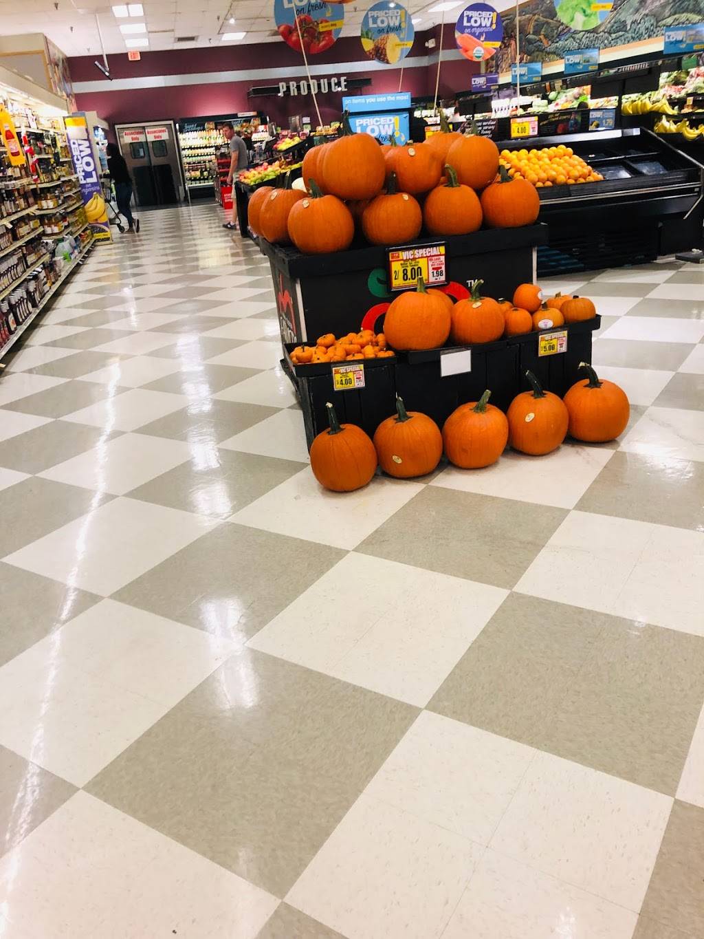 Harris Teeter | 5563 Western Blvd Plaza West, Raleigh, NC 27606, USA | Phone: (919) 859-0110