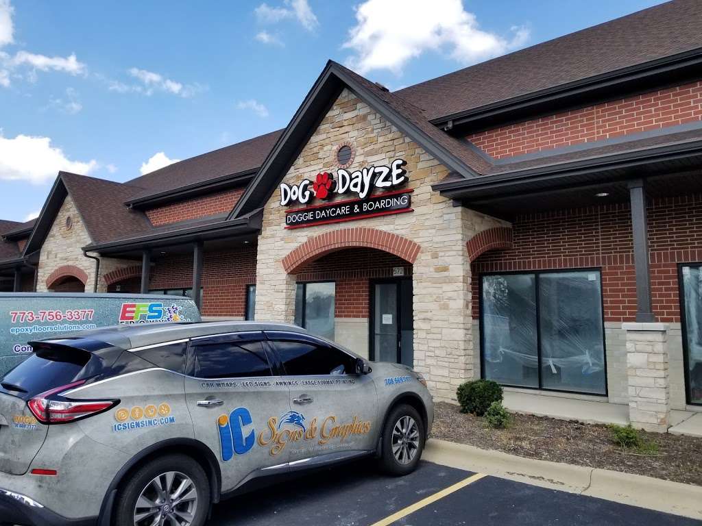 Dog Dayze- Doggie Daycare & Boarding | 570 W Boughton Rd, Bolingbrook, IL 60440, USA | Phone: (630) 366-6006