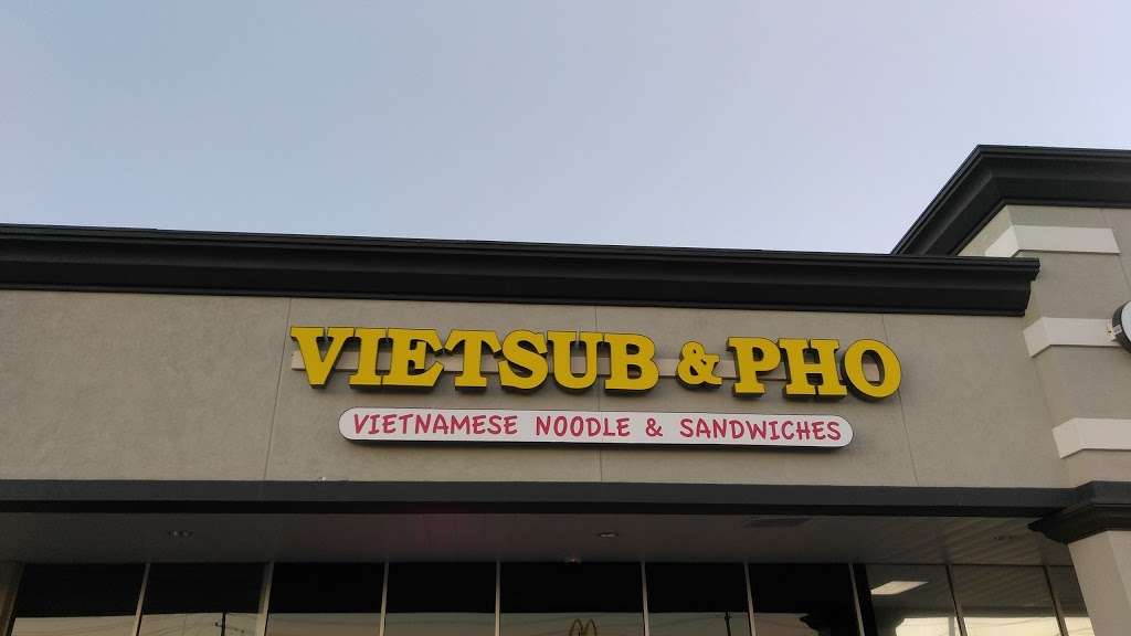 Vietsub & Pho | 918 W Southmore Ave suite 110, Pasadena, TX 77502, USA | Phone: (346) 204-4848