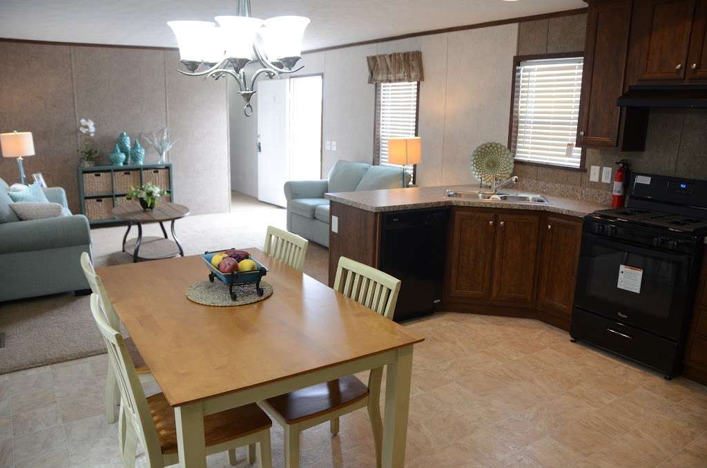 Tri-Star Estates Manufactured Home Community | 43 East 5000 N Road, Bourbonnais, IL 60914 | Phone: (815) 918-0105