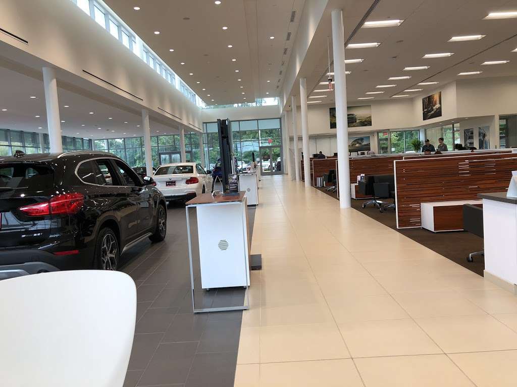BMW of The Woodlands | 17830 N Fwy Service Rd, The Woodlands, TX 77384 | Phone: (936) 776-4610