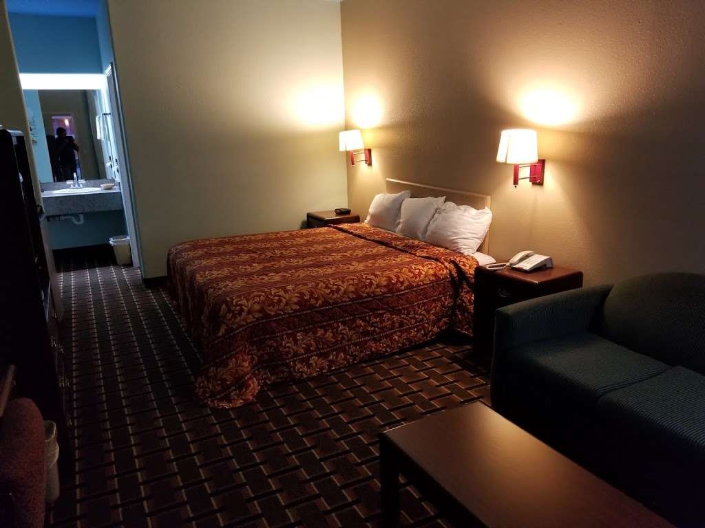 Executive Inn & Suites | 10515 Fountaingate Dr, Stafford, TX 77477 | Phone: (281) 495-4949