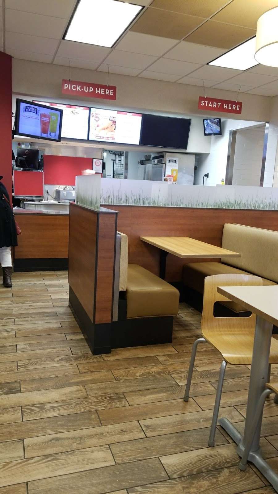 Wendys | 1925 Boughton Rd, Woodridge, IL 60517 | Phone: (630) 910-0170