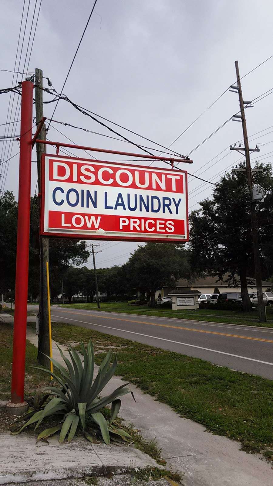 Discount Coin Laundry | 1747 E Gary Rd, Lakeland, FL 33801, USA | Phone: (863) 602-1097