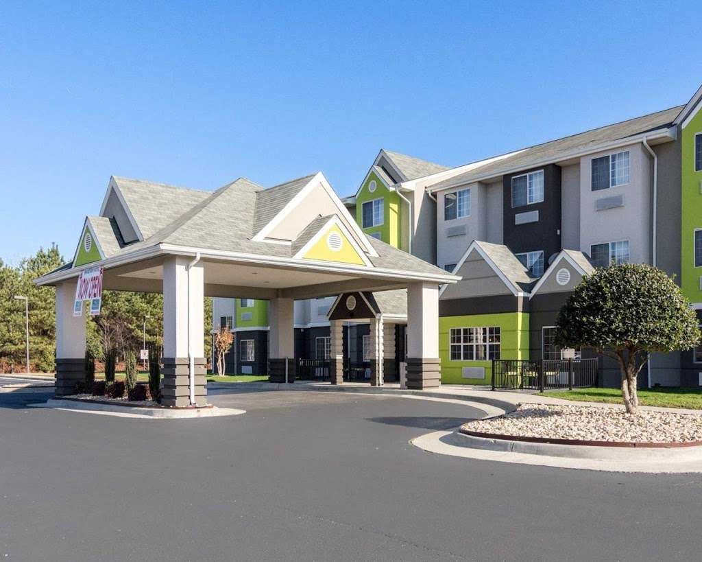 Quality Inn & Suites Ashland Near Kings Dominion | 107 N Carter Rd, Ashland, VA 23005, USA | Phone: (804) 521-2377