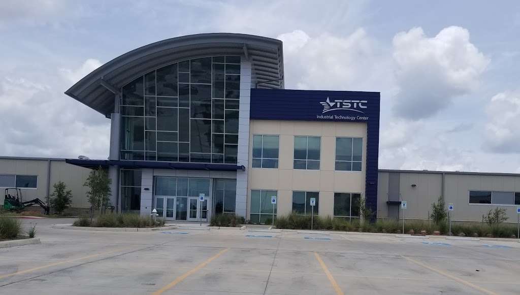 TSTC Fort Bend | 26706 Southwest Fwy, Rosenberg, TX 77471, USA | Phone: (832) 595-8734