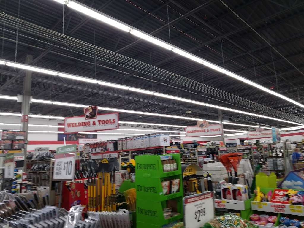 Tractor Supply Co. | 5790 West, State Rd 46, Bloomington, IN 47404, USA | Phone: (812) 876-1108