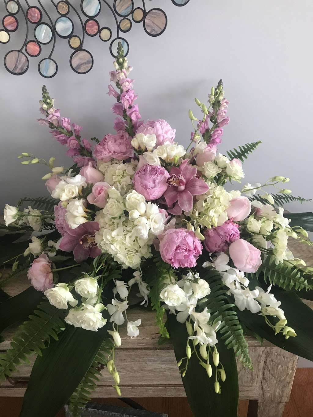 Russells Florist | 18 Eastern Ave, Gloucester, MA 01930, USA | Phone: (978) 283-0700