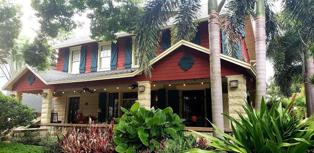 Dickens House Bed and Breakfast | 335 8th Ave NE, St. Petersburg, FL 33701, USA | Phone: (727) 822-8622