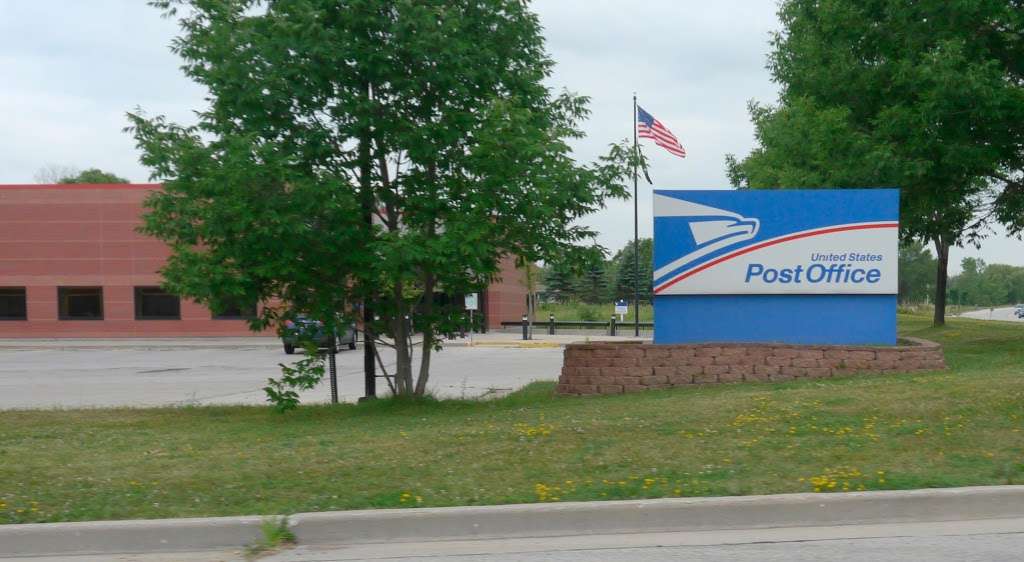 United States Postal Service | 9575 Brenwood Park Dr, Franklin, WI 53132, USA | Phone: (800) 275-8777