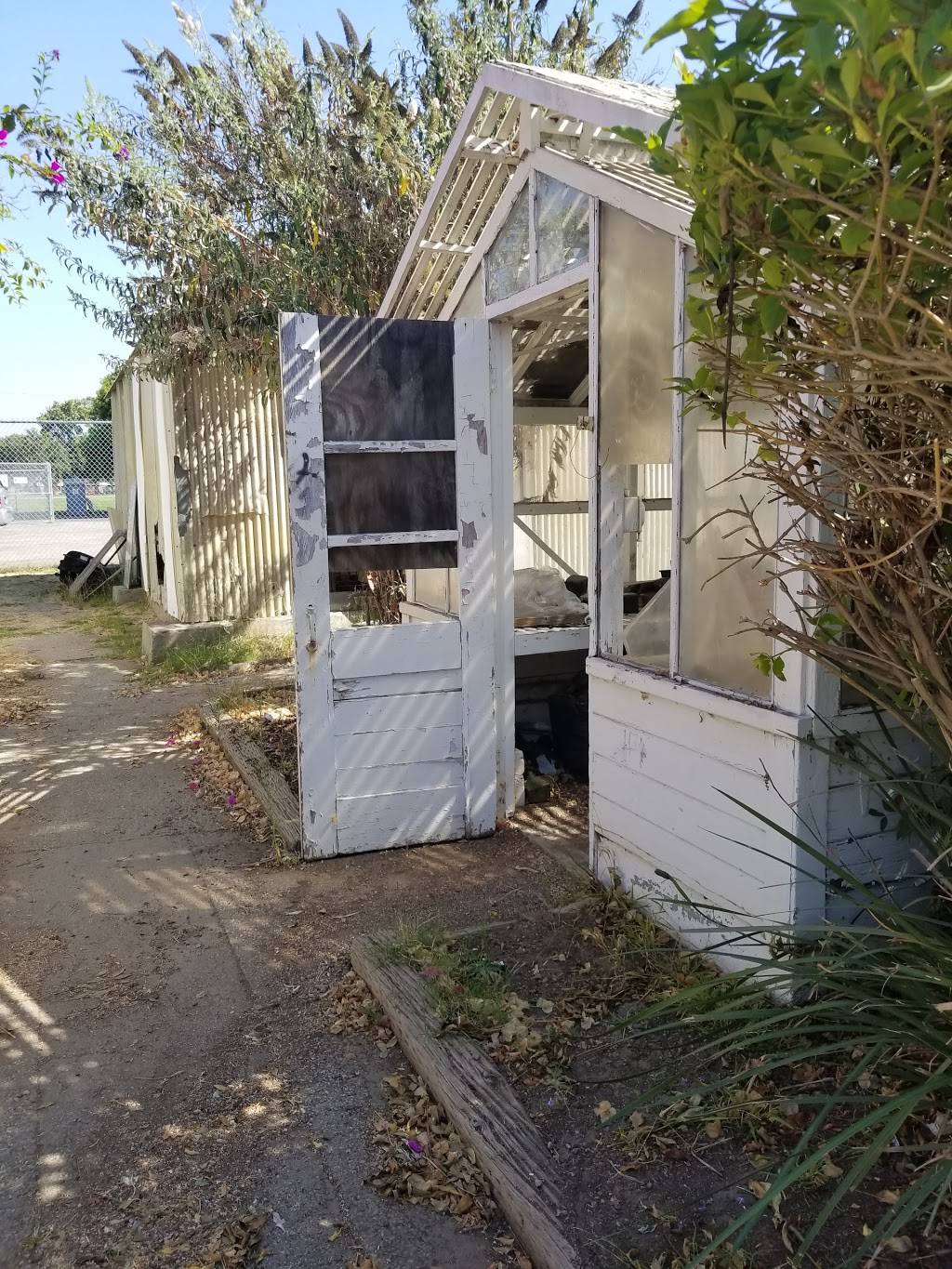 Peary Middle School | 1415 W Gardena Blvd, Gardena, CA 90247, USA | Phone: (310) 225-4200