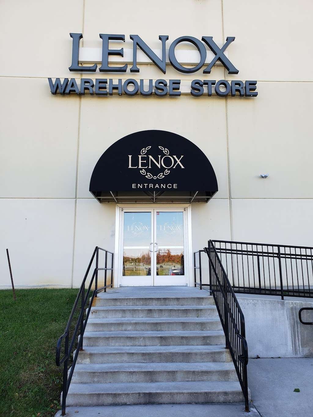 Lenox Warehouse Store | 16507 Hunters Green Pkwy, Hagerstown, MD 21740, USA | Phone: (240) 366-2045