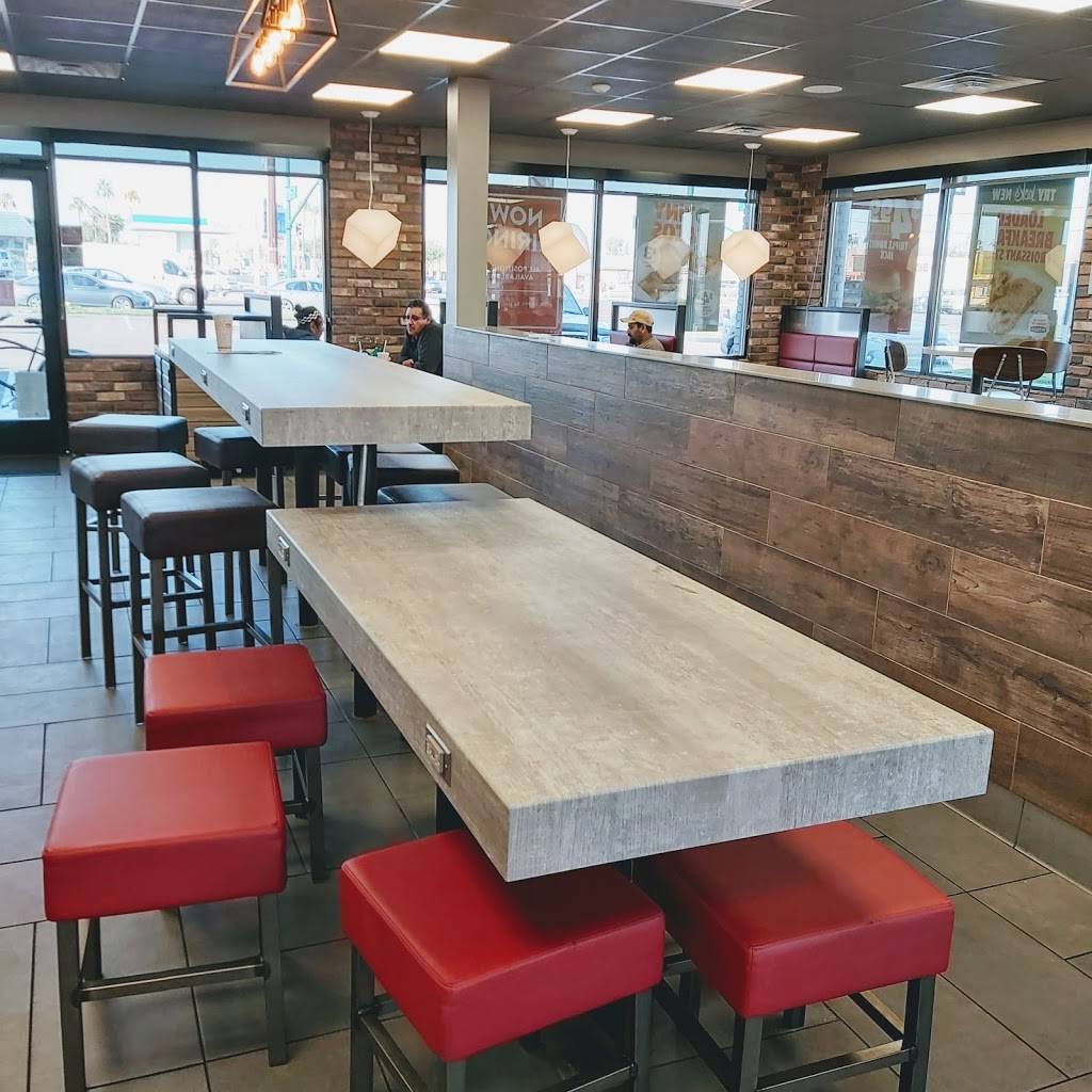 Jack in the Box | 8951 N 19th Ave, Phoenix, AZ 85021, USA | Phone: (602) 944-0710