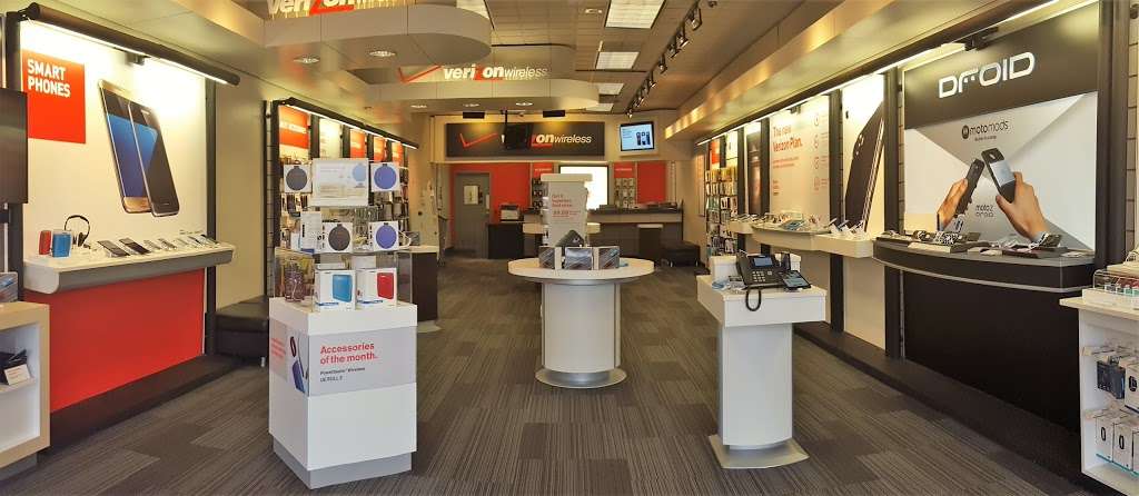 Verizon | The Crossing at Walkers Brook, 42 Walkers Brook Dr, Reading, MA 01867, USA | Phone: (781) 942-5080