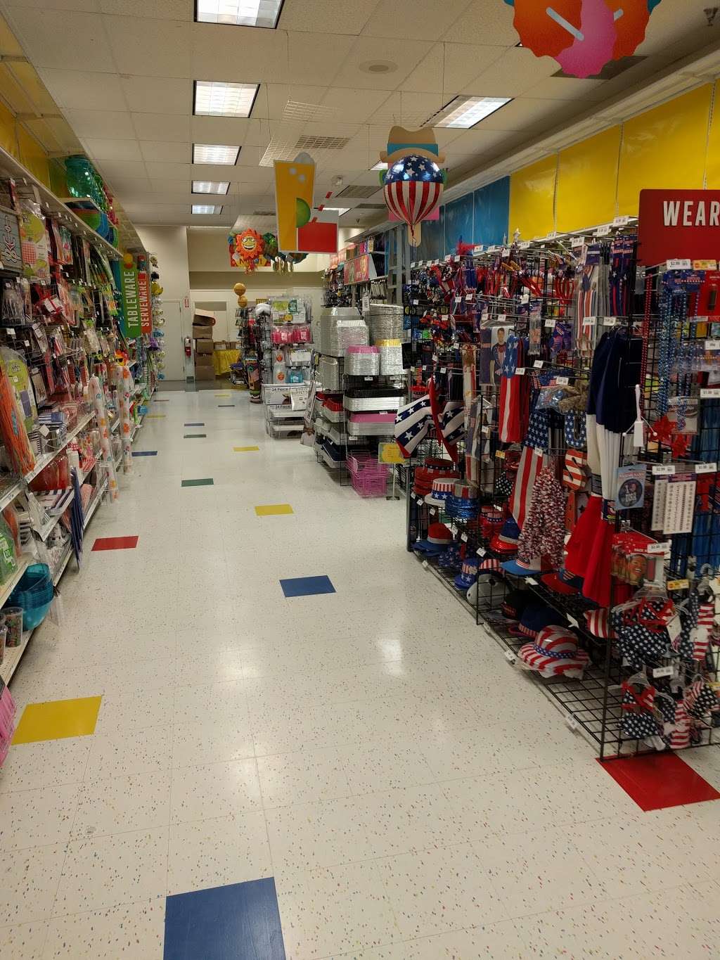 Party City | 530 Consumer Square, Mays Landing, NJ 08330, USA | Phone: (609) 677-9124