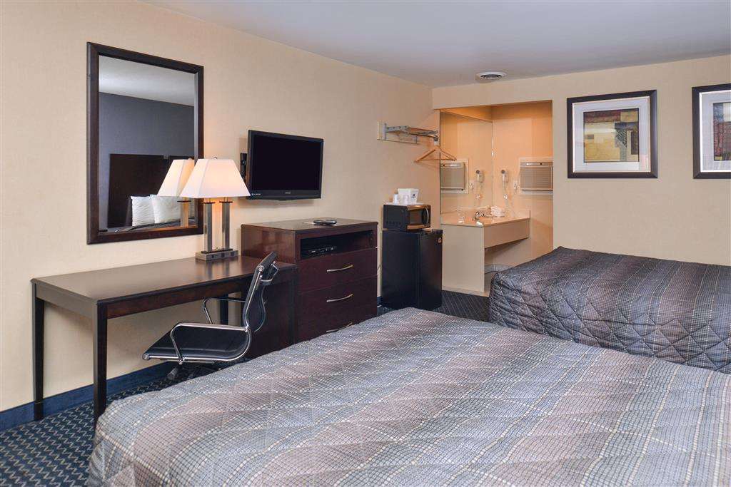 Americas Best Value Inn Danbury | 461 N Main St, Danbury, CT 06811, USA | Phone: (203) 748-5433