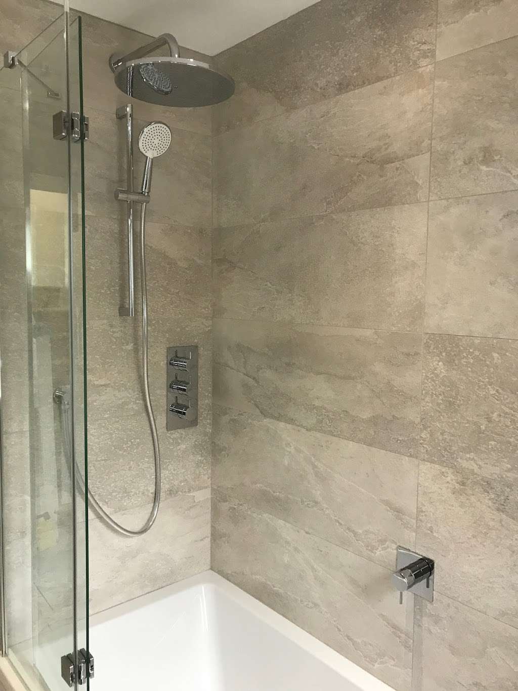 Mark Betts Bathrooms | Robins Nest, Woodhatch Farm, Tawney Common, Theydon Mount, Epping CM16 7PU, UK | Phone: 01992 523388