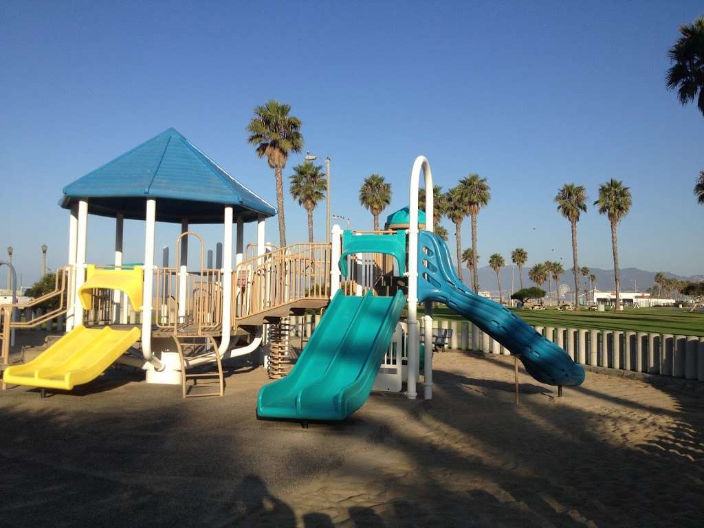 Fit Club Beach Boot Camp | 2400 Ocean Front Walk, Santa Monica, CA 90405, USA | Phone: (310) 452-1618