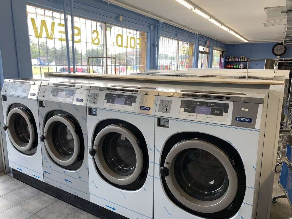 Glades Laundromat | 624 NW 16th St, Belle Glade, FL 33430, United States | Phone: (561) 983-8091