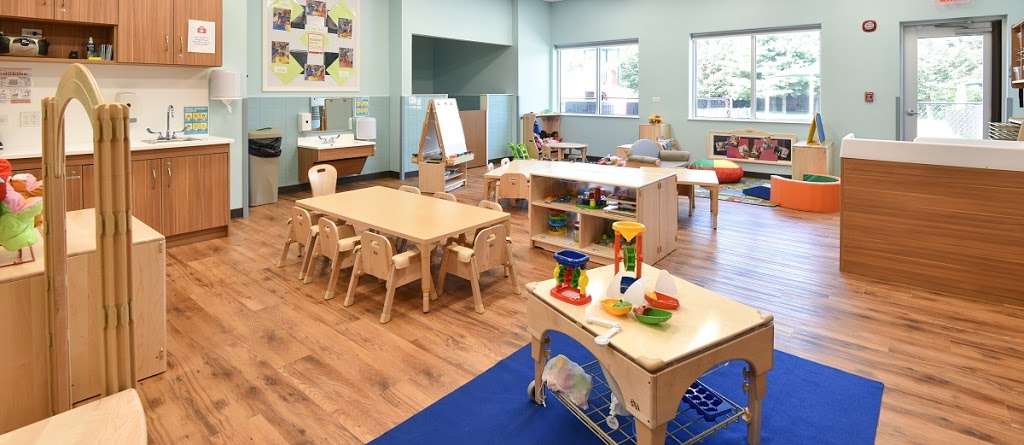 Spring Street KinderCare | 1250 W Spring St, South Elgin, IL 60177, USA | Phone: (847) 289-5280