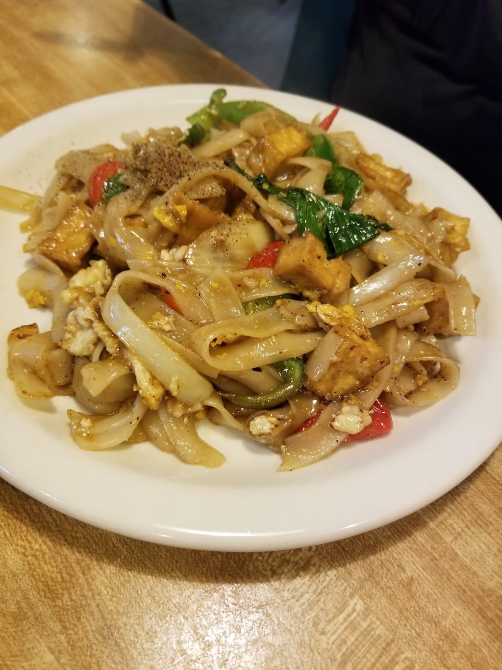 Tasty Thai Restaurant | 1515 S Byrne Rd, Toledo, OH 43614, USA | Phone: (419) 724-4105