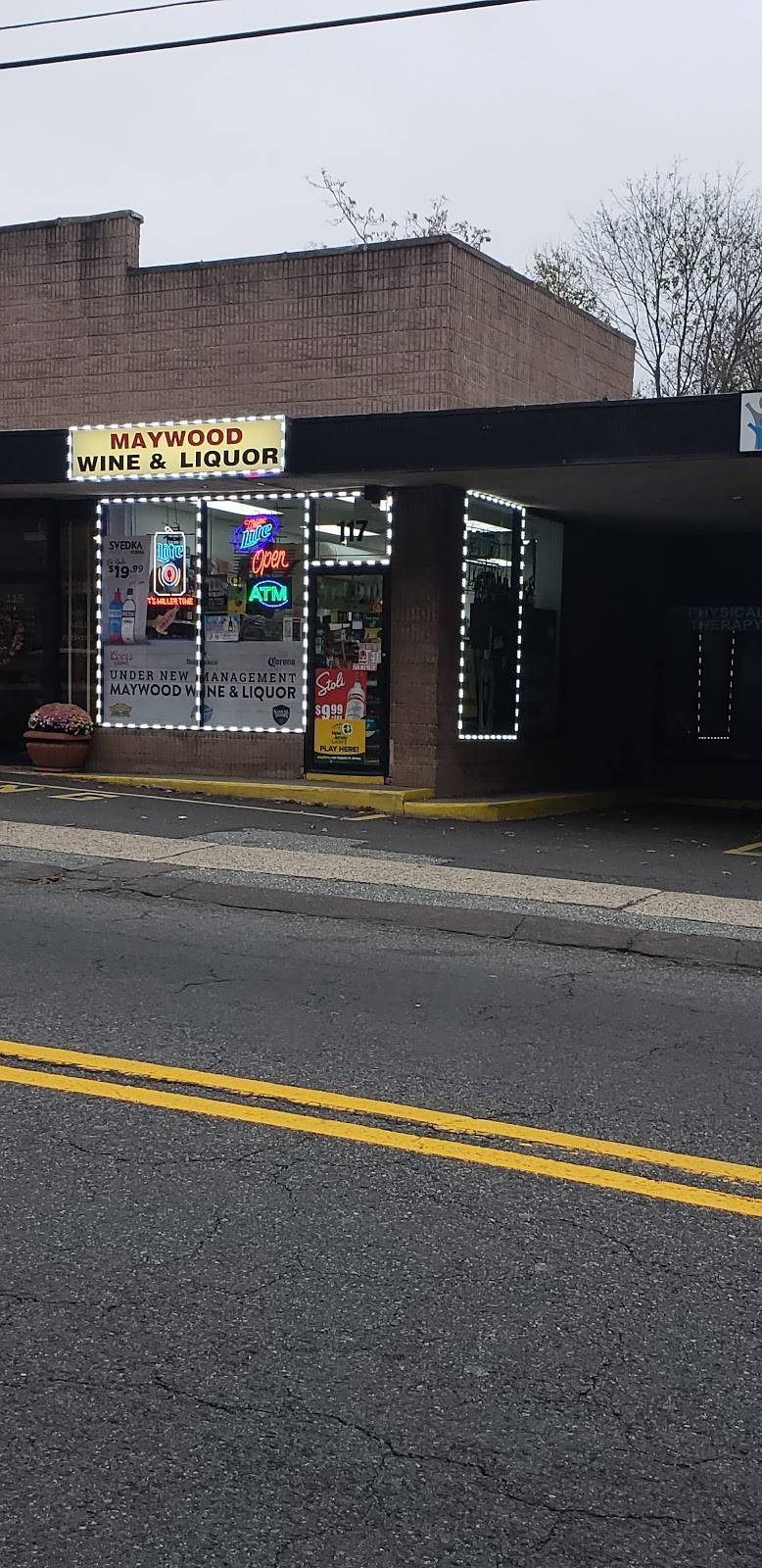 Maywood Wine & Liquor Store | 117 E Passaic St, Maywood, NJ 07607, USA | Phone: (201) 843-7445