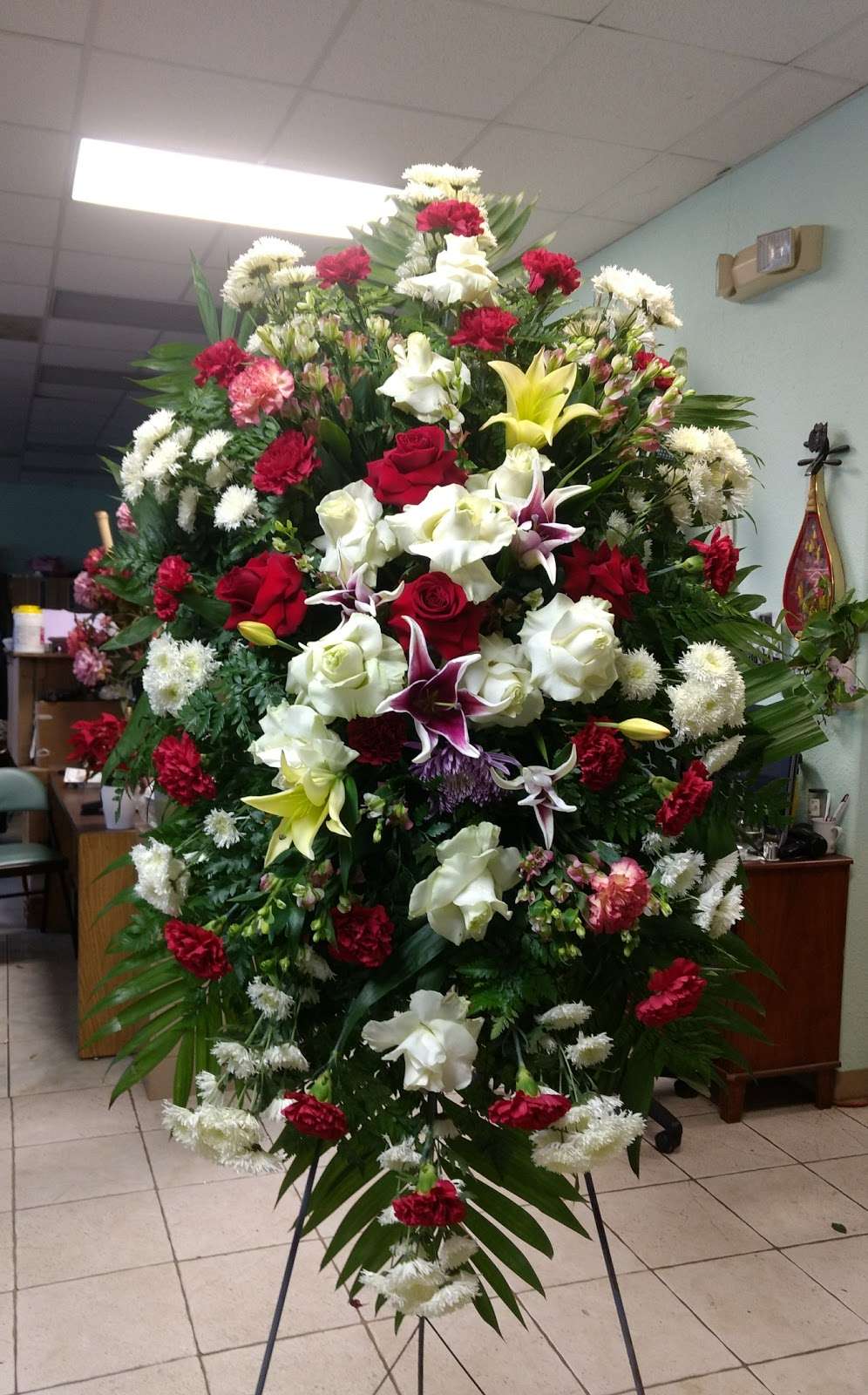 Flower Fashions | 10510 Altonbury Ln, Houston, TX 77031 | Phone: (713) 623-4099