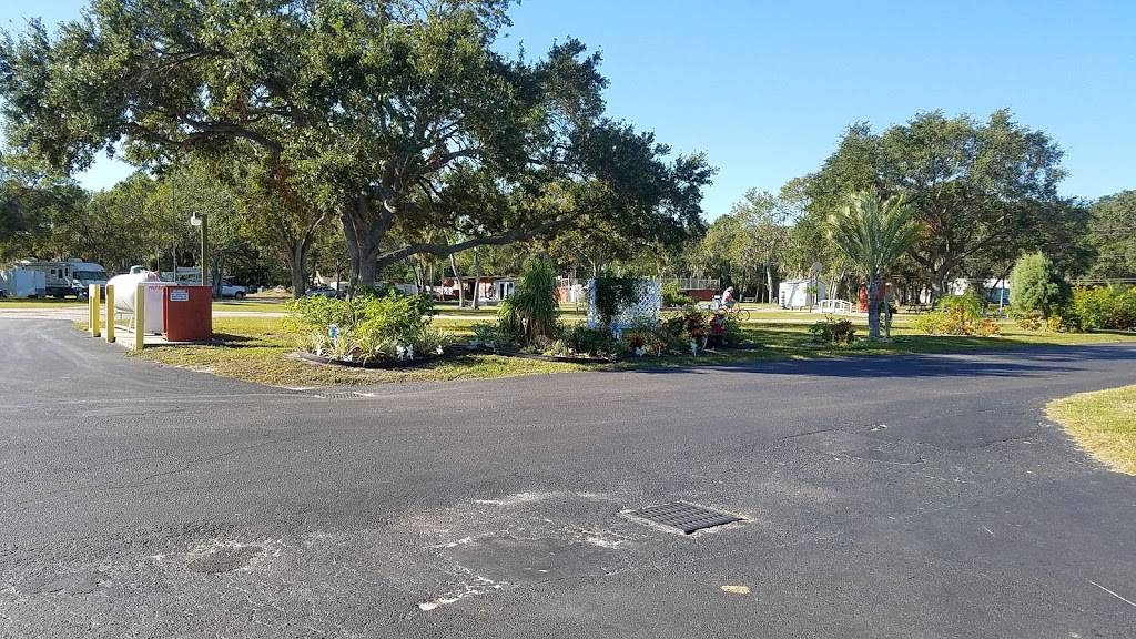 Manatee RV Park | 5050 Manatee Creek Blvd, Ruskin, FL 33570, USA | Phone: (813) 645-7652